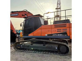 Excavator pe şenile DOOSAN DX300