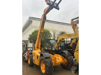 Stivuitor telescopic JCB