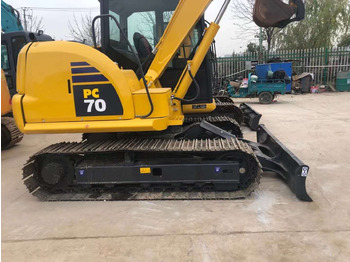 Excavator pe şenile KOMATSU PC70-8: Foto 3