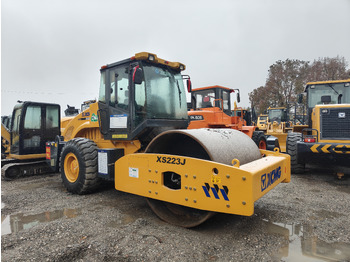 Cilindru compactor pentru asfalt XCMG XS223J