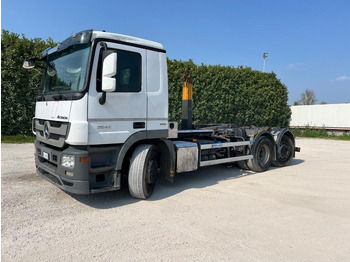 Camion cu cârlig MERCEDES-BENZ Actros