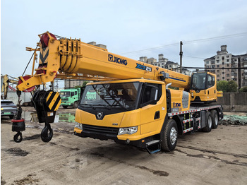 Macara tot teren XCMG XCT25