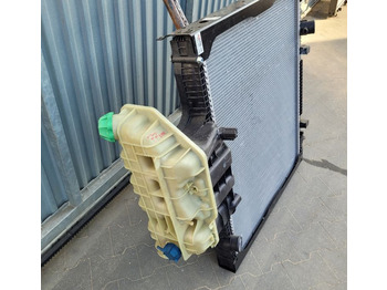 Radiator pentru Camion nou CHŁODNICA WODY MAN TGS TGA NOWA ORYGINAŁ 81.6100-6835: Foto 2