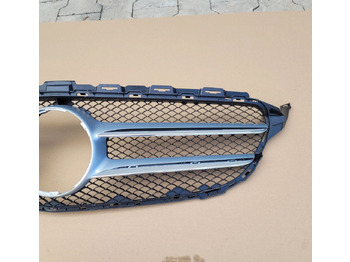 Grilă pentru Camion GRILL ATRAPA MERCEDES C KLASA A205 880 01 83: Foto 2 Grilă pentru Camion GRILL ATRAPA MERCEDES C KLASA A205 880 01 83: Foto 2