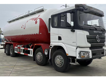 Camion cisternă SHACMAN