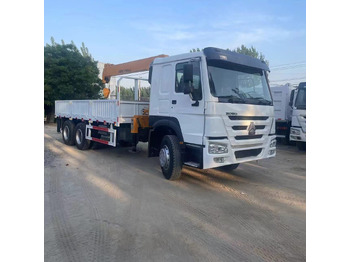 Camion cu macara SINOTRUK HOWO