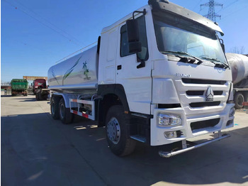 Camion cisternă SINOTRUK HOWO
