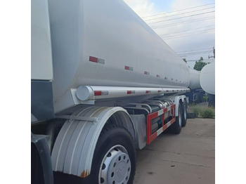 Camion cisternă SINOTRUK Howo 371 Fuel Tanker Click Here For  DISCOUNT: Foto 4