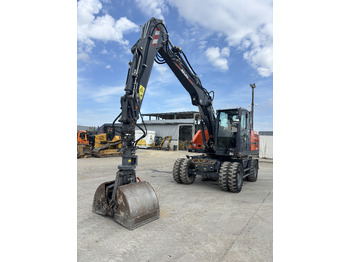 Excavator pe roţi ATLAS