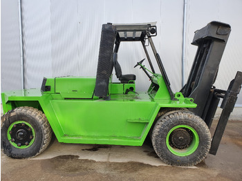 Stivuitor de teren dificil CATERPILLAR