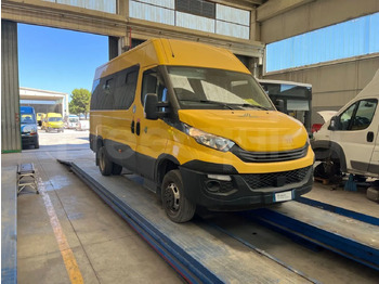 Autobuz școlar IVECO Daily