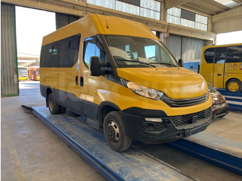 Autobuz școlar IVECO Daily
