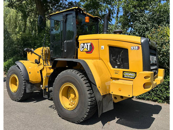 Încărcător frontal pe pneuri CATERPILLAR 938
