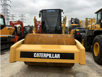 Compactor CATERPILLAR