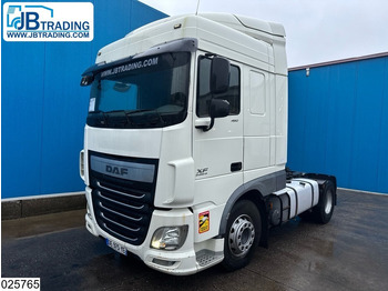 Cap tractor DAF XF 460