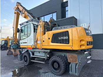 Excavator pentru manipulare de materiale pentru transport de deşeurilor Liebherr LH 30 M: Foto 3