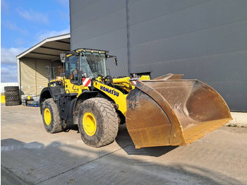 Încărcător frontal pe pneuri KOMATSU WA380-8