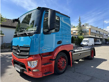 Cap tractor MERCEDES-BENZ Actros 1843