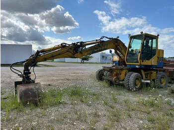 Excavator pe roţi CASE 788