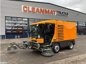 Măturătoare stradală RAVO