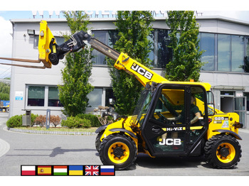 Încărcător pe roți telescopic JCB