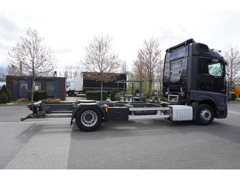 Camion şasiu MERCEDES-BENZ Actros 1840 E6 4x2 / Lounge chair BDF: Foto 3