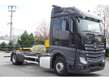 Camion şasiu MERCEDES-BENZ Actros 1840 E6 4x2 / Lounge chair BDF: Foto 2