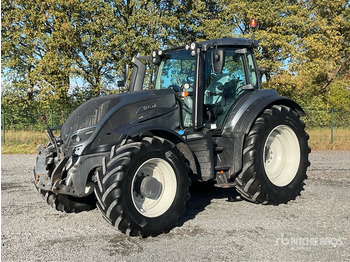 Tractor agricol VALTRA T214