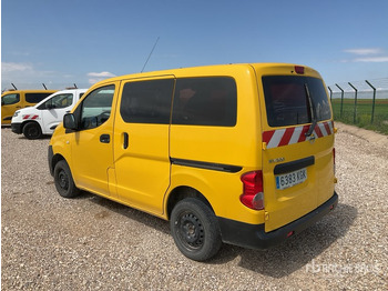 Microbuz NISSAN