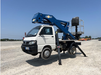 Camion cu nacela SOCAGE