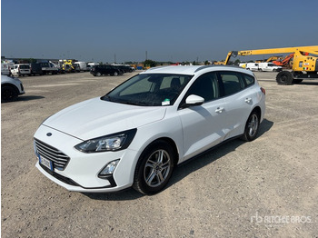 Automobil FORD