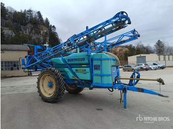 Maşină de erbicidat tractata BERTHOUD
