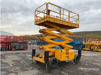 Platforma foarfeca 2014 Haulotte H15SDX 4x4 Diesel Scissor Lift: Foto 2 Platforma foarfeca 2014 Haulotte H15SDX 4x4 Diesel Scissor Lift: Foto 2