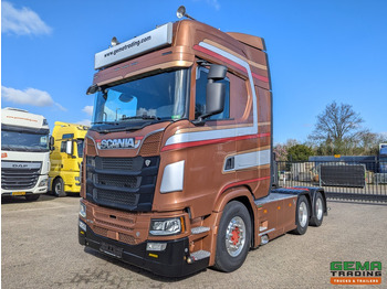Cap tractor SCANIA S 730