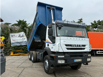 Camion basculantă IVECO Trakker