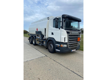 Camion cisternă SCANIA