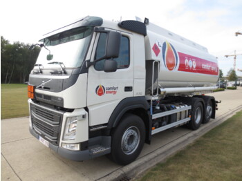 Camion cisternă VOLVO FM