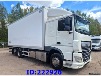 Camion izoterma DAF XF 106 440