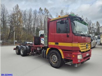 Camion şasiu MERCEDES-BENZ Actros 2636 6X4 (3pedals): Foto 4 Camion şasiu MERCEDES-BENZ Actros 2636 6X4 (3pedals): Foto 4