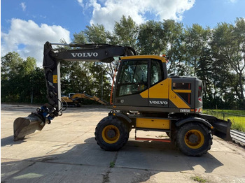 Excavator pe roţi VOLVO EWR150E