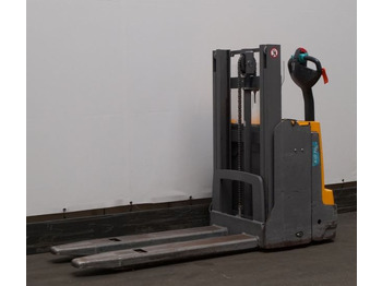 : fotografie din antet