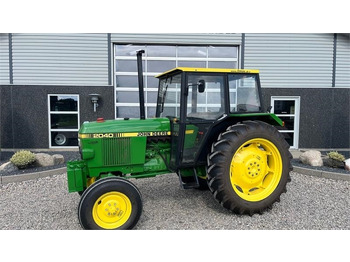 Tractor agricol JOHN DEERE 2040