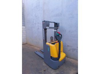 Transpalet la mare înălţime JUNGHEINRICH EJC