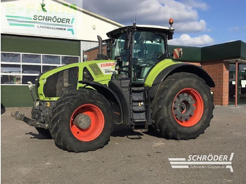 Tractor agricol CLAAS Axion 960