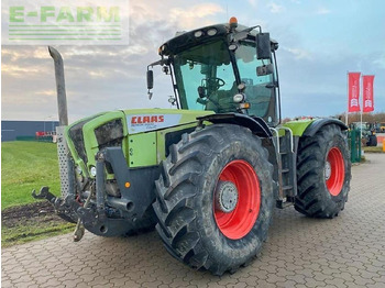 Tractor agricol CLAAS Xerion 3800