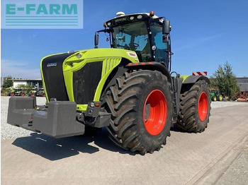 Tractor agricol CLAAS Xerion 5000