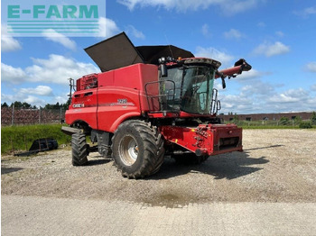 Combină de recoltat cereale CASE IH