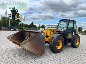 Stivuitor telescopic JCB
