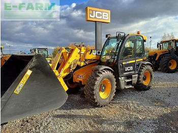 Încărcător frontal pe pneuri JCB