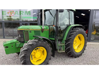 Tractor agricol JOHN DEERE 6400